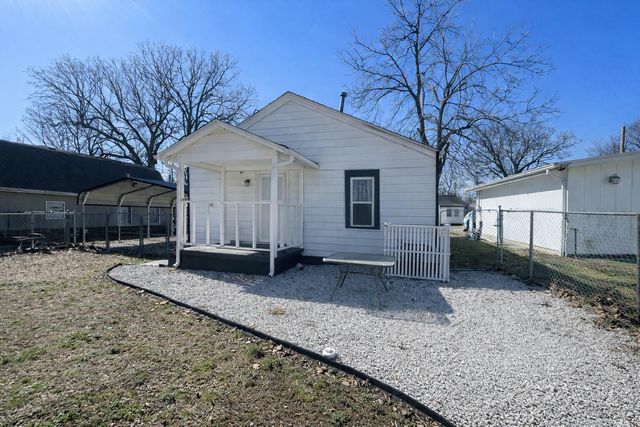 1340 N Brown Avenue, Springfield, MO 65802