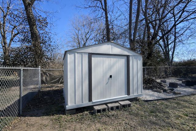 1340 N Brown Avenue, Springfield, MO 65802