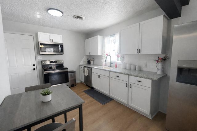 1340 N Brown Avenue, Springfield, MO 65802