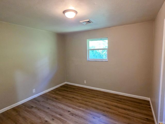 100-106 S Yancy Lane, Bloomington, IN 47404