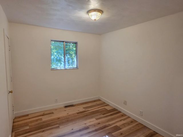100-106 S Yancy Lane, Bloomington, IN 47404