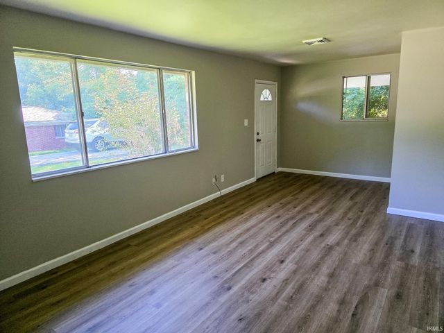100-106 S Yancy Lane, Bloomington, IN 47404
