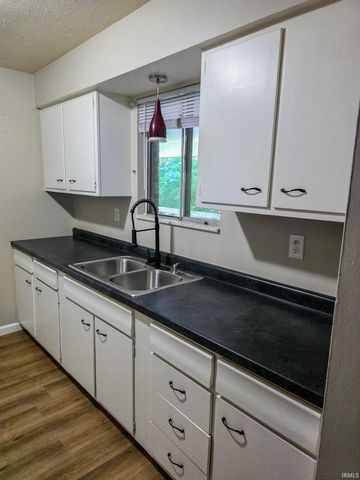 100-106 S Yancy Lane, Bloomington, IN 47404