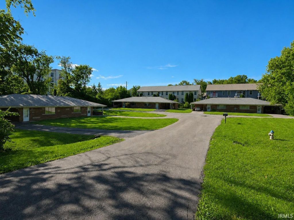 100-106 S Yancy Lane, Bloomington, IN 47404
