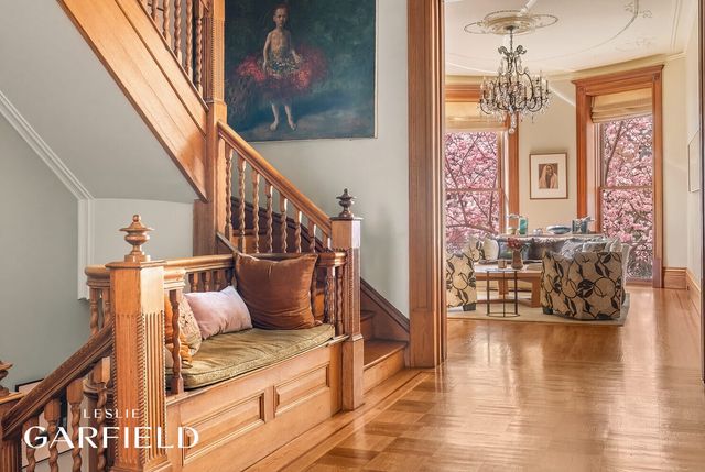 251 W 99TH Street, New York City, NY 10025