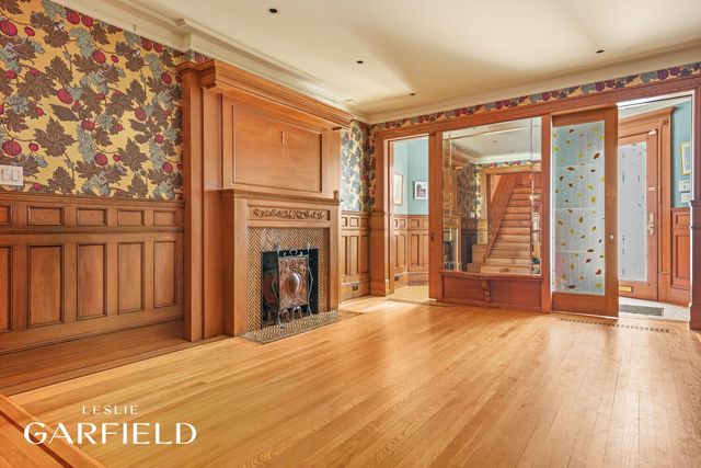 251 W 99TH Street, New York City, NY 10025