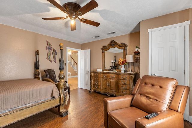 501 NE 3rd St, Andrews, TX 79714