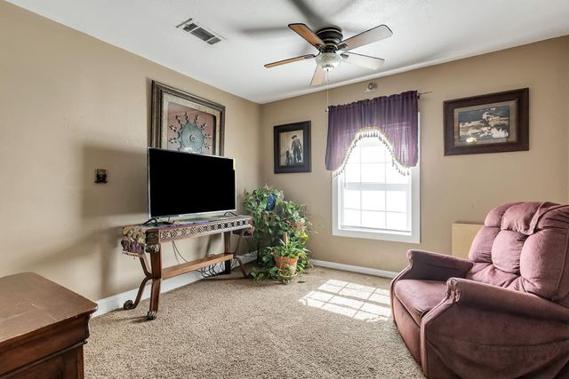 501 NE 3rd St, Andrews, TX 79714