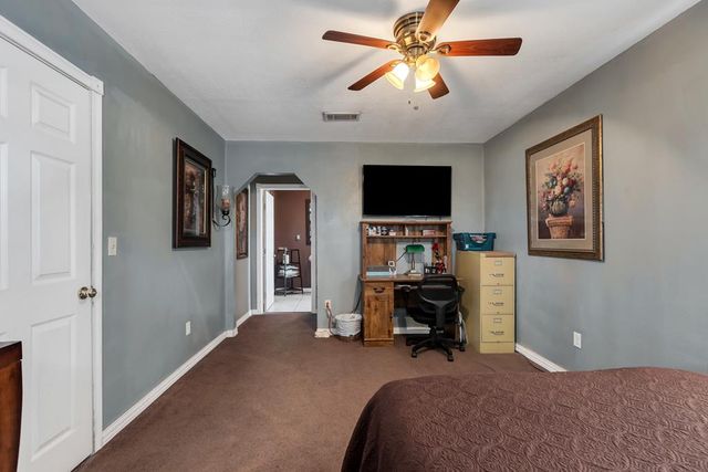 501 NE 3rd St, Andrews, TX 79714