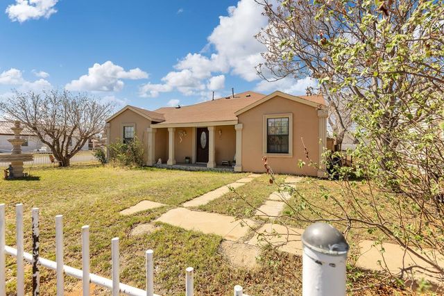 501 NE 3rd St, Andrews, TX 79714