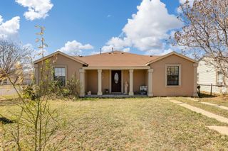 501 NE 3rd St, Andrews, TX 79714
