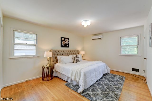 15 Winding Way, West Orange Twp., NJ 07052