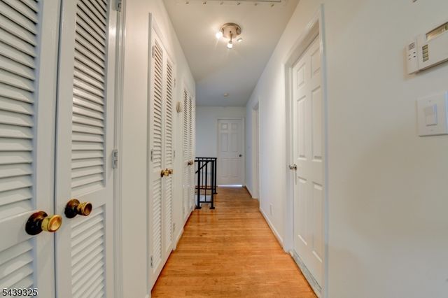 15 Winding Way, West Orange Twp., NJ 07052