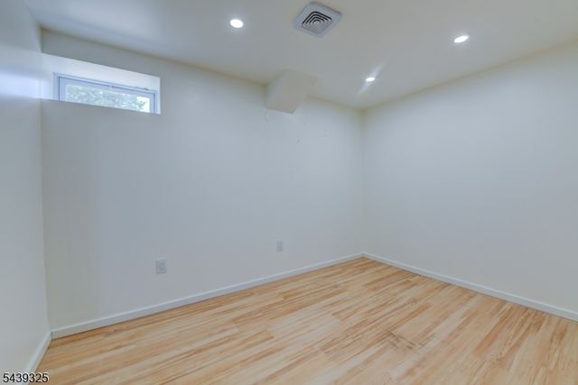 15 Winding Way, West Orange Twp., NJ 07052