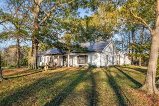 2761 Joe Reeves Rd, Lewisburg, TN 37091