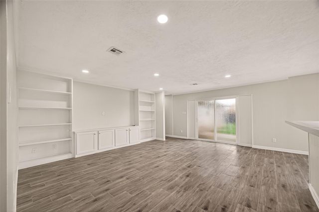 7627 Green Lawn Drive, Houston, TX 77088
