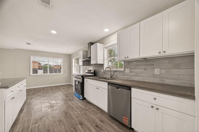 7627 Green Lawn Drive, Houston, TX 77088