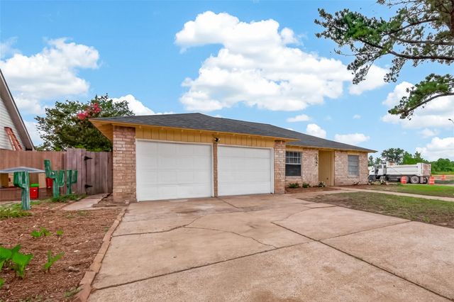 7627 Green Lawn Drive, Houston, TX 77088