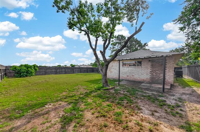 7627 Green Lawn Drive, Houston, TX 77088