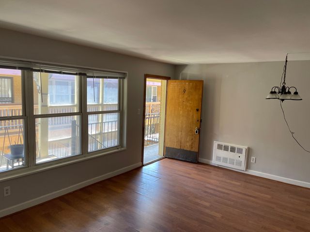 1209 N HARLEM Avenue 9, Oak Park, IL 60302