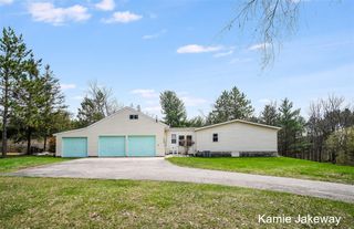 1720 W Fenwick Road, Fenwick, MI 48834