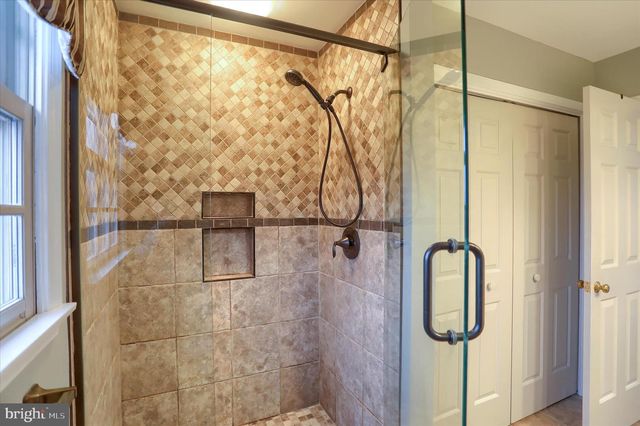 29 CHARISMA DR, Camp Hill, PA 17011