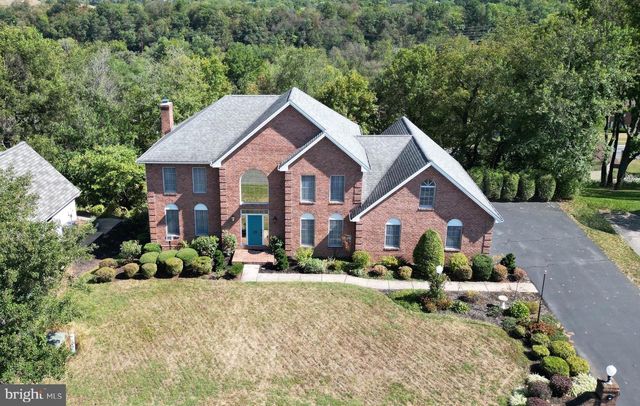 29 CHARISMA DR, Camp Hill, PA 17011