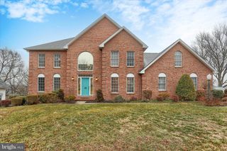 29 CHARISMA DR, Camp Hill, PA 17011