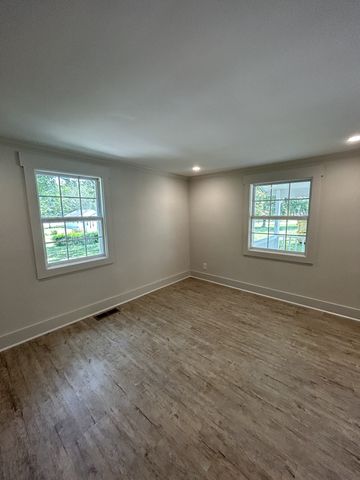 810 W Lincoln St, Tullahoma, TN 37388