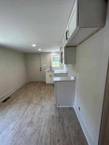 810 W Lincoln St, Tullahoma, TN 37388