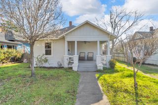 526 S Clinton Avenue, Dallas, TX 75208