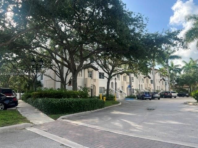 5030 SW 126th Ave 201, Miramar, FL 33027