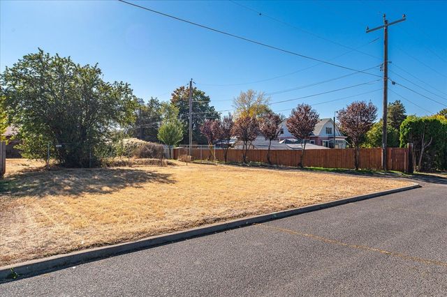 1222 E Marietta Ave, Spokane, WA 99207