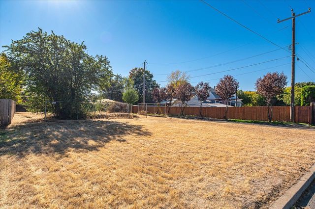 1222 E Marietta Ave, Spokane, WA 99207