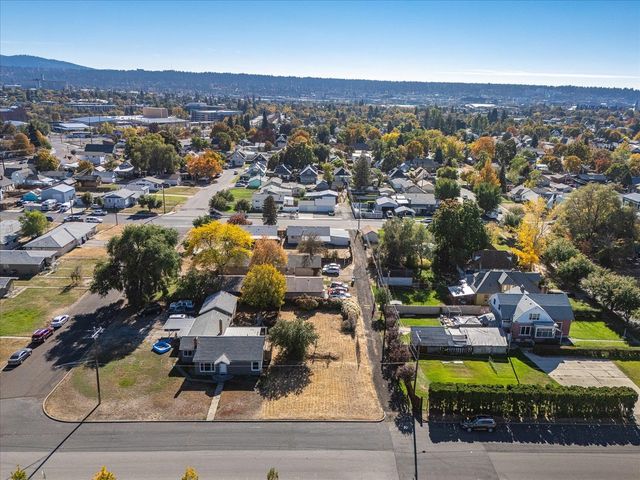 1222 E Marietta Ave, Spokane, WA 99207