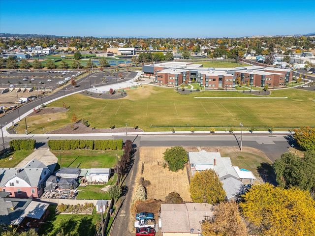 1222 E Marietta Ave, Spokane, WA 99207