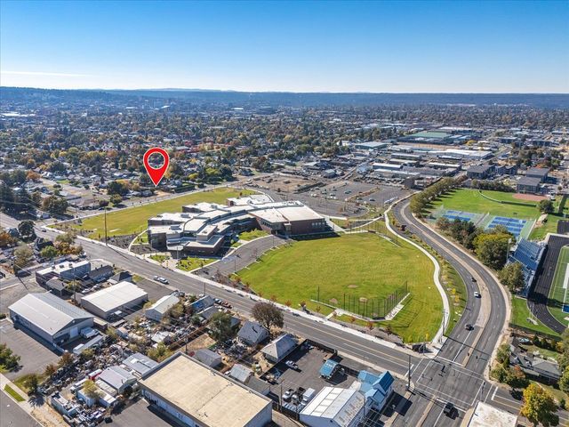 1222 E Marietta Ave, Spokane, WA 99207