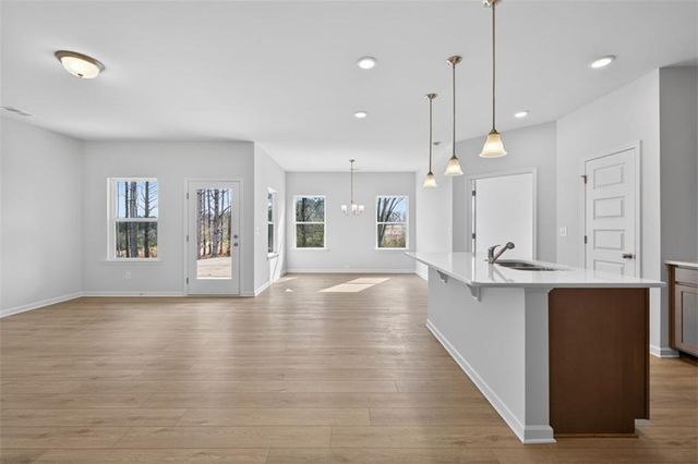 18 Thedford Drive, Hoschton, GA 30548