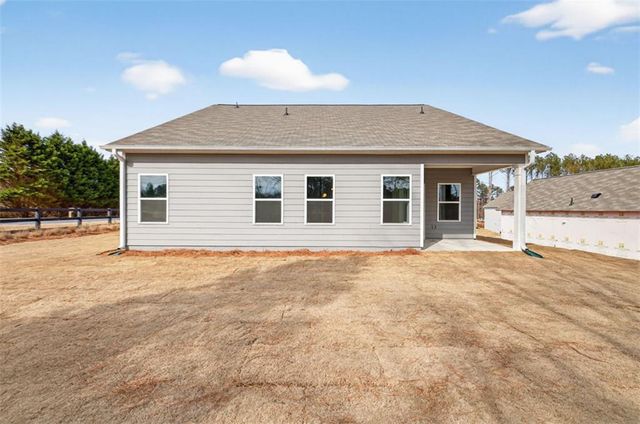 18 Thedford Drive, Hoschton, GA 30548