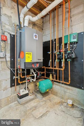 571 MARSHALL RD, Glenmoore, PA 19343