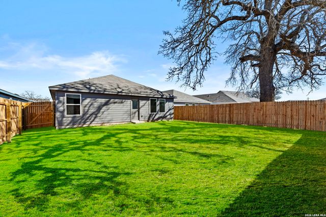 107 Ellendale Place, Fredericksburg, TX 78624