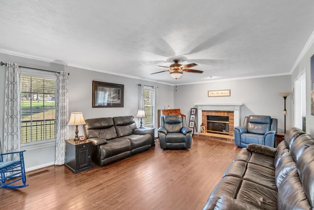 1812 Caspian Dr, Culleoka, TN 38451