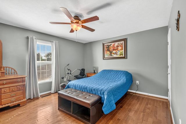 1812 Caspian Dr, Culleoka, TN 38451