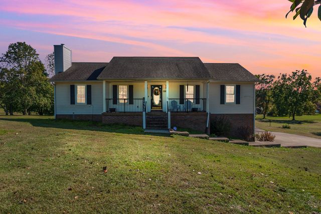 1812 Caspian Dr, Culleoka, TN 38451