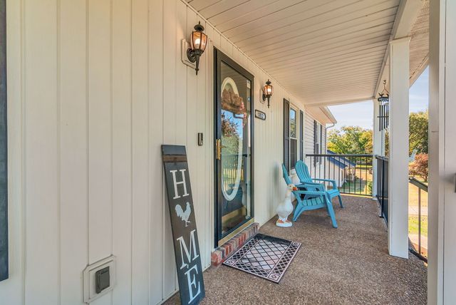 1812 Caspian Dr, Culleoka, TN 38451