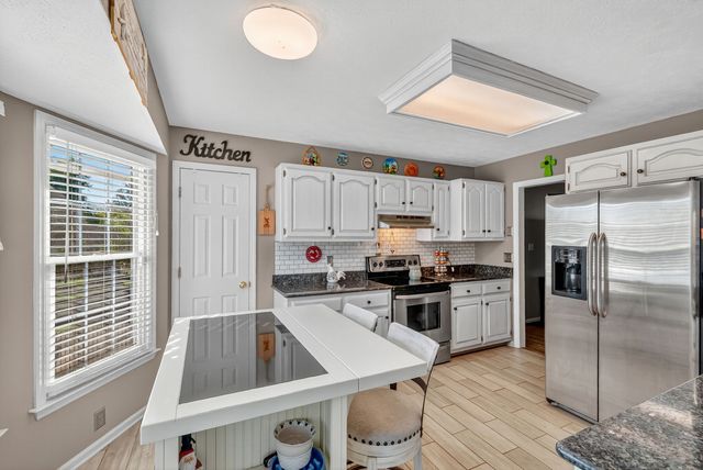 1812 Caspian Dr, Culleoka, TN 38451