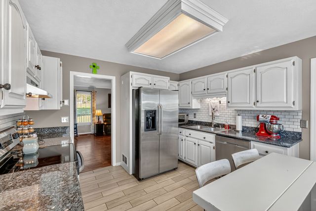 1812 Caspian Dr, Culleoka, TN 38451