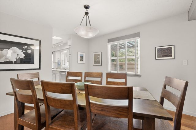 1328 Camino Amparo NW, Albuquerque, NM 87107