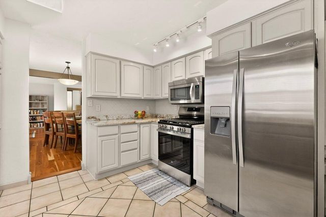 1328 Camino Amparo NW, Albuquerque, NM 87107