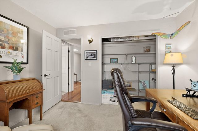 1328 Camino Amparo NW, Albuquerque, NM 87107
